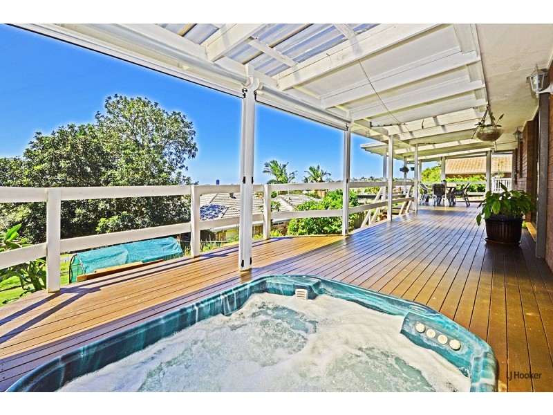 42 Oakland Parade, Banora Point NSW 2486