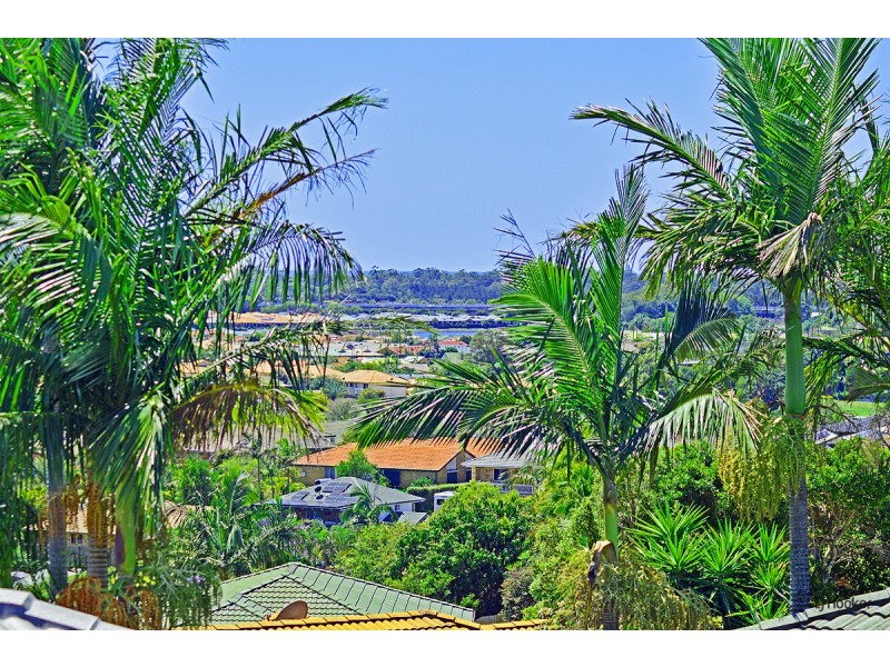 42 Oakland Parade, Banora Point NSW 2486