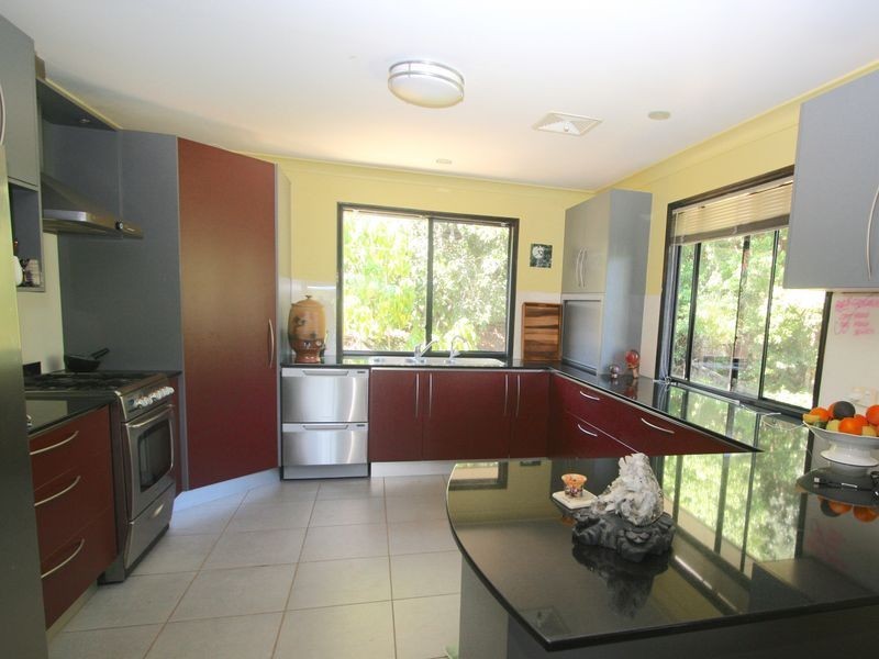 6 Smiths Creek Road, Uki NSW 2484