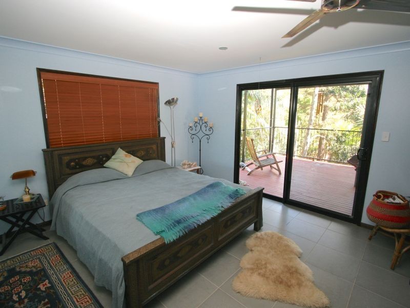 6 Smiths Creek Road, Uki NSW 2484