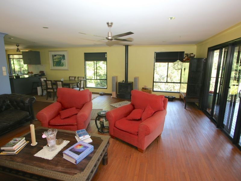 6 Smiths Creek Road, Uki NSW 2484