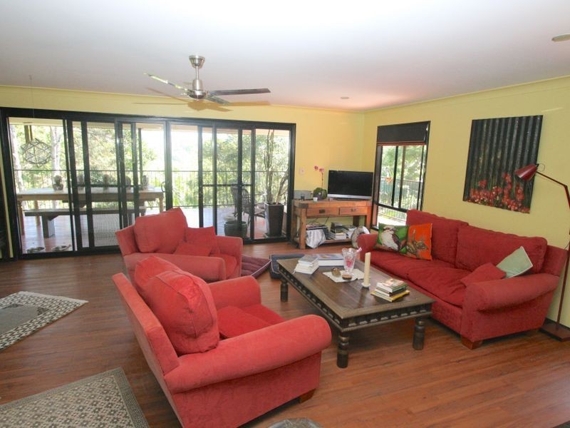 6 Smiths Creek Road, Uki NSW 2484