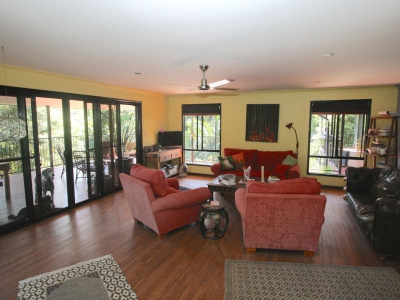 6 Smiths Creek Road, Uki NSW 2484