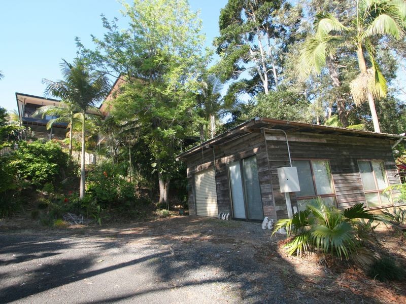 6 Smiths Creek Road, Uki NSW 2484