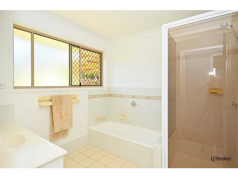 1 Nandina Terrace, Banora Point NSW 2486