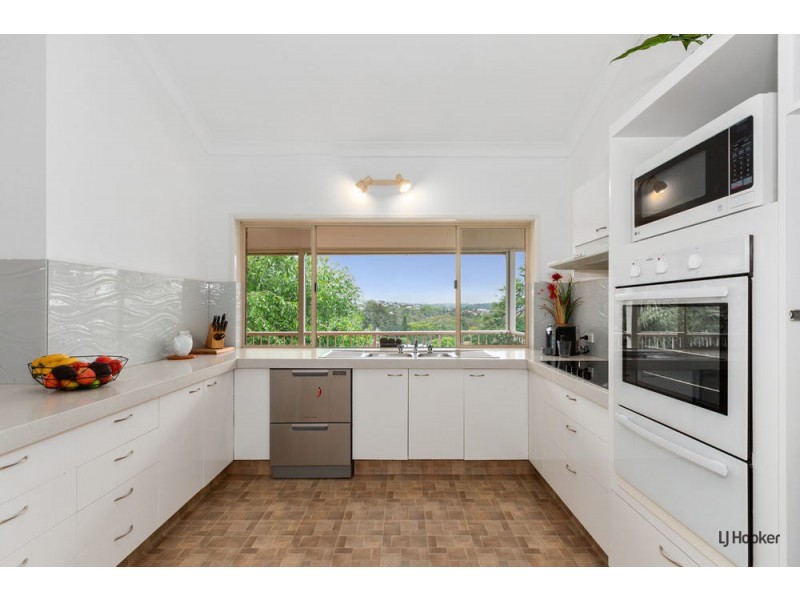 23 Cominan Avenue, Banora Point NSW 2486