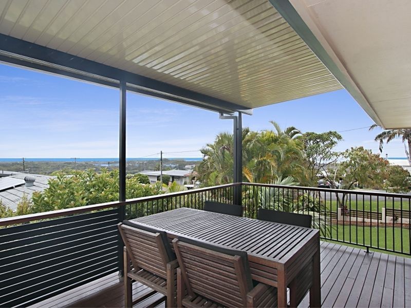 7 Walter Crescent, Banora Point NSW 2486