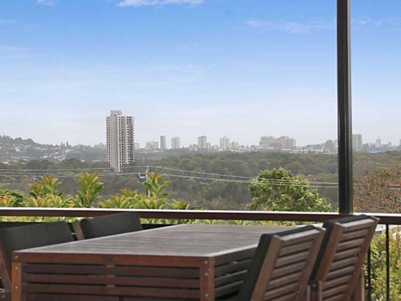 7 Walter Crescent, Banora Point NSW 2486