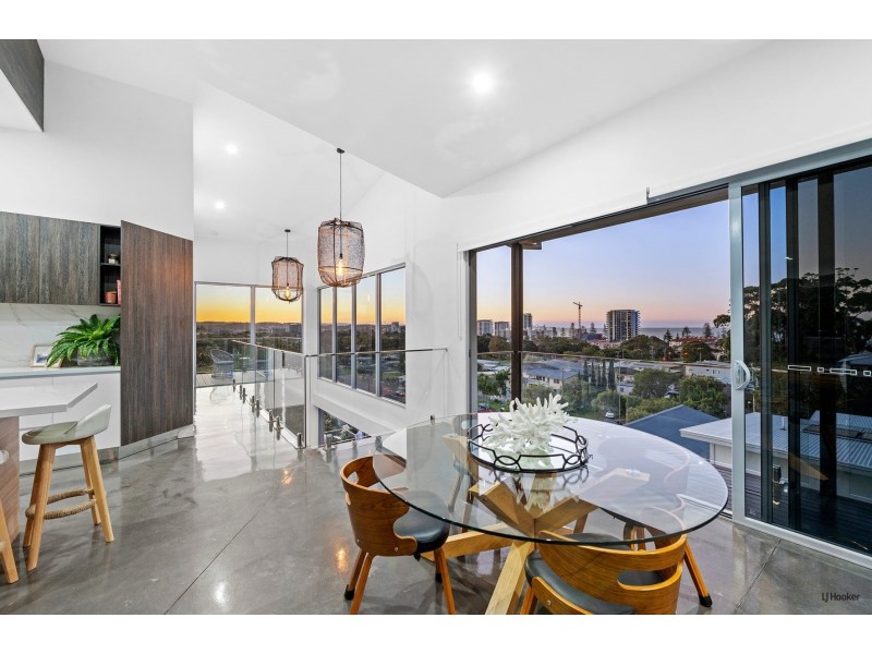 59 Rutledge Street, Coolangatta QLD 4225