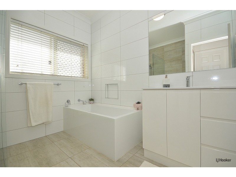36 Tralee Drive, Banora Point NSW 2486