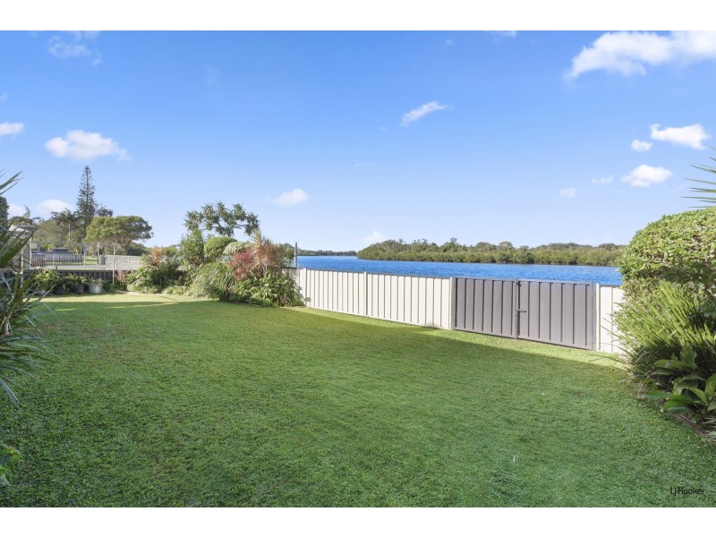 43 Sunset Boulevard, Tweed Heads West NSW 2485