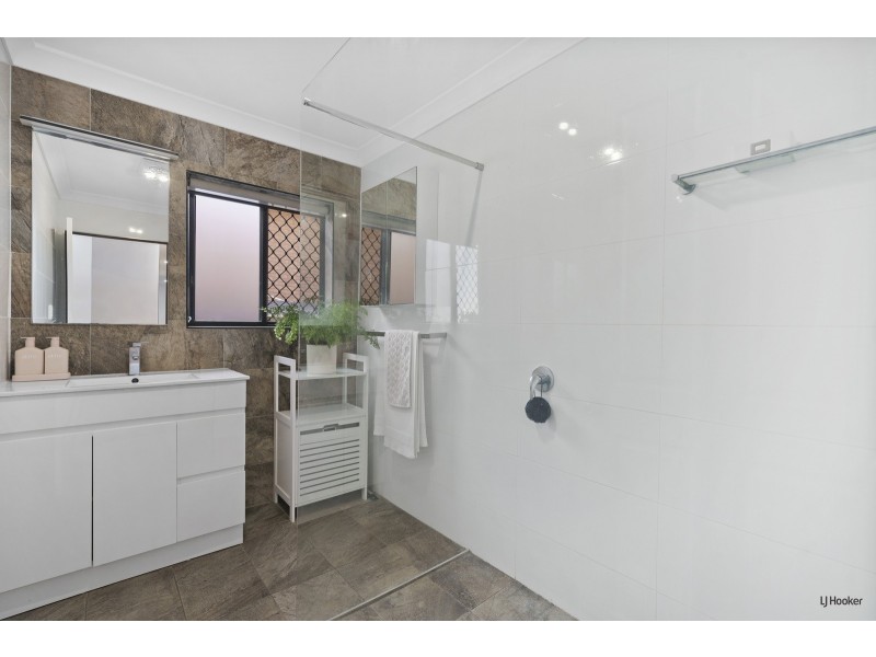 43 Sunset Boulevard, Tweed Heads West NSW 2485