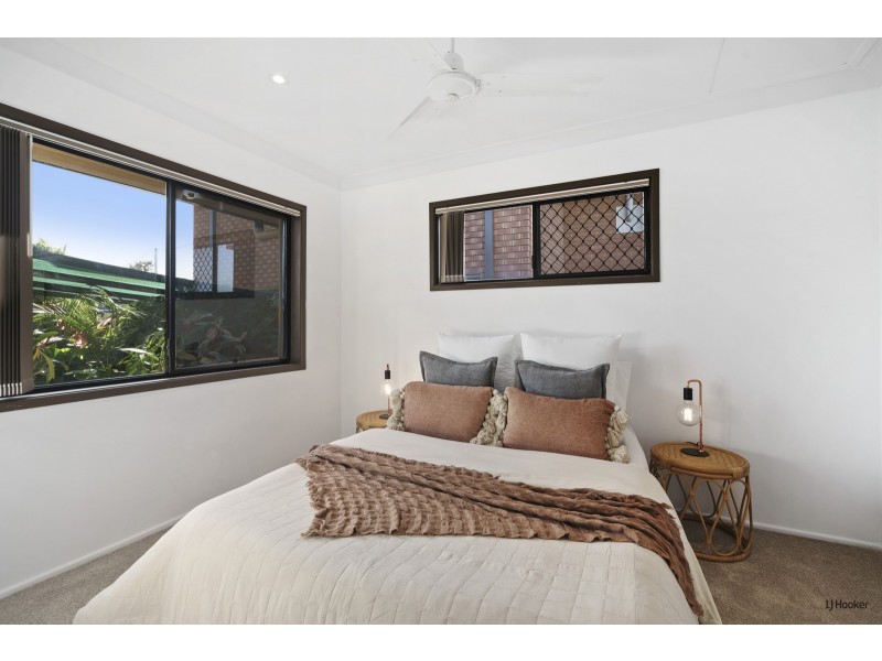 43 Sunset Boulevard, Tweed Heads West NSW 2485