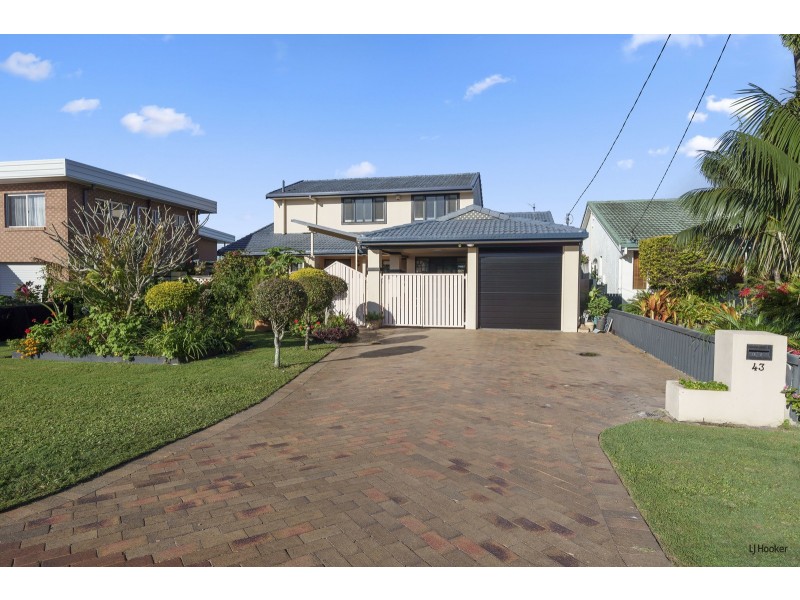 43 Sunset Boulevard, Tweed Heads West NSW 2485