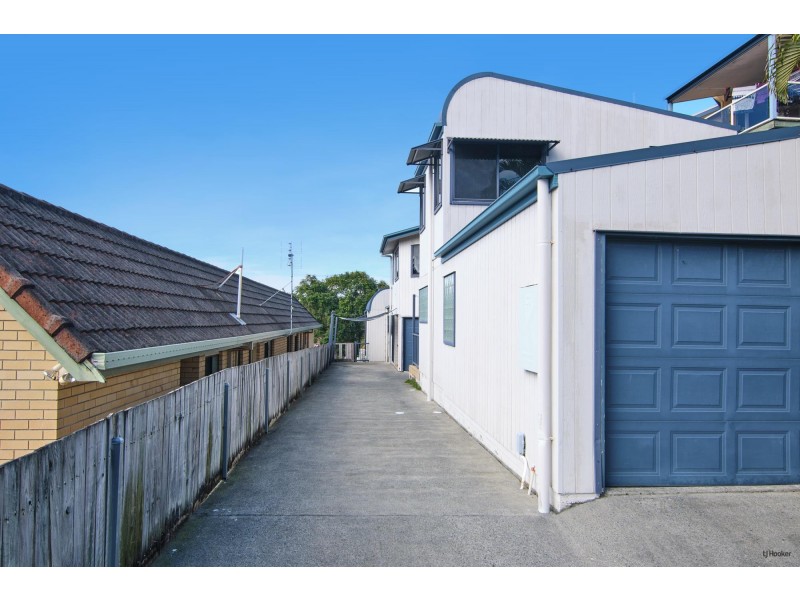 2/78 McLean Street, Coolangatta QLD 4225