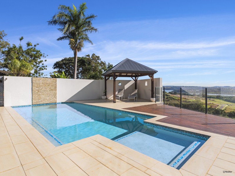 8 Parkes Lane, Terranora NSW 2486