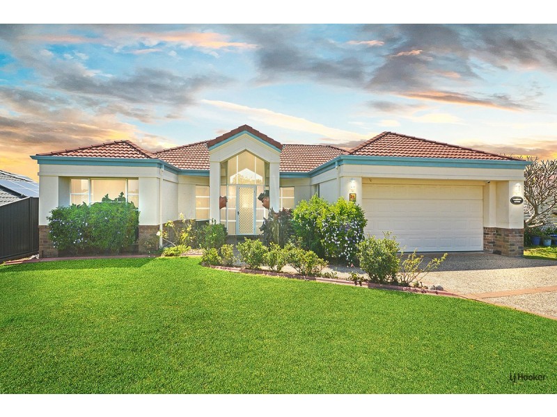 32 Champagne Drive, Tweed Heads South NSW 2486