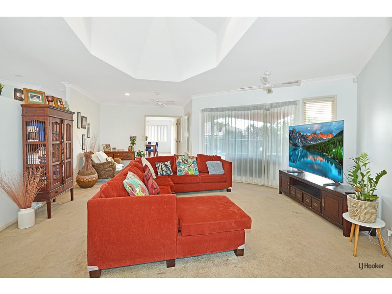 32 Champagne Drive, Tweed Heads South NSW 2486