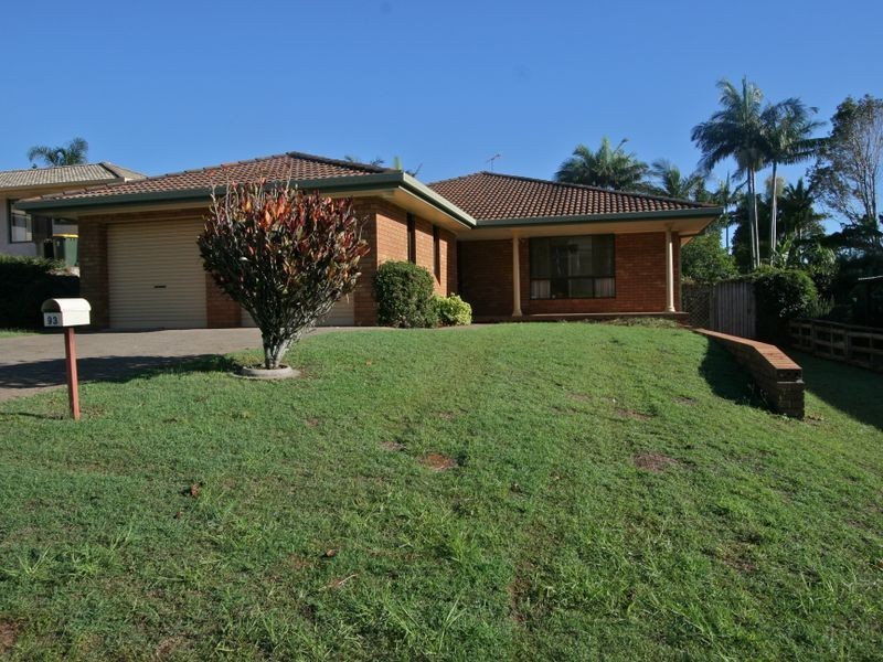 93 Cominan Ave, Banora Point NSW 2486
