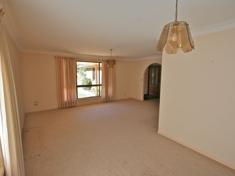 93 Cominan Ave, Banora Point NSW 2486