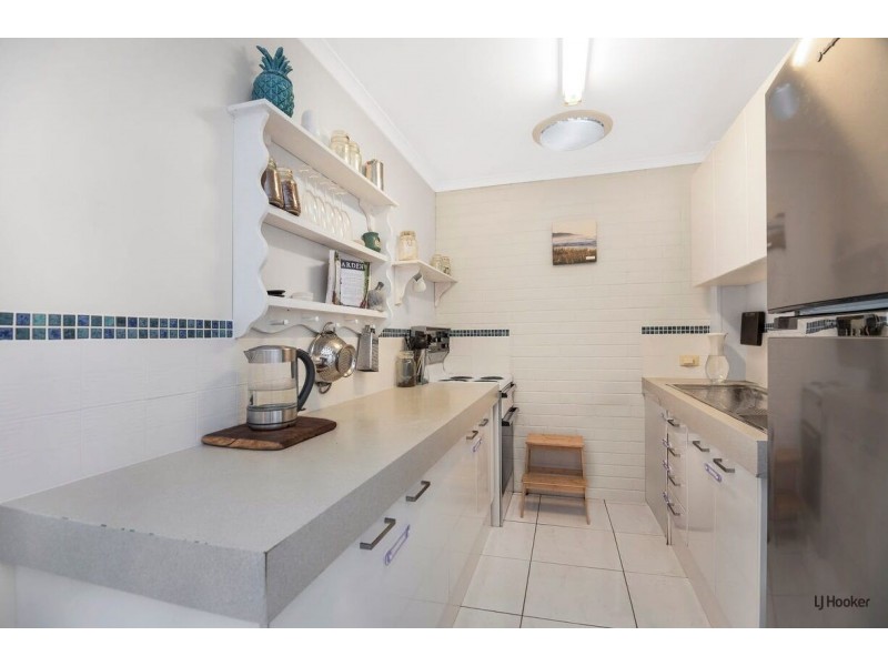 6/28 Miles Street, Coolangatta QLD 4225