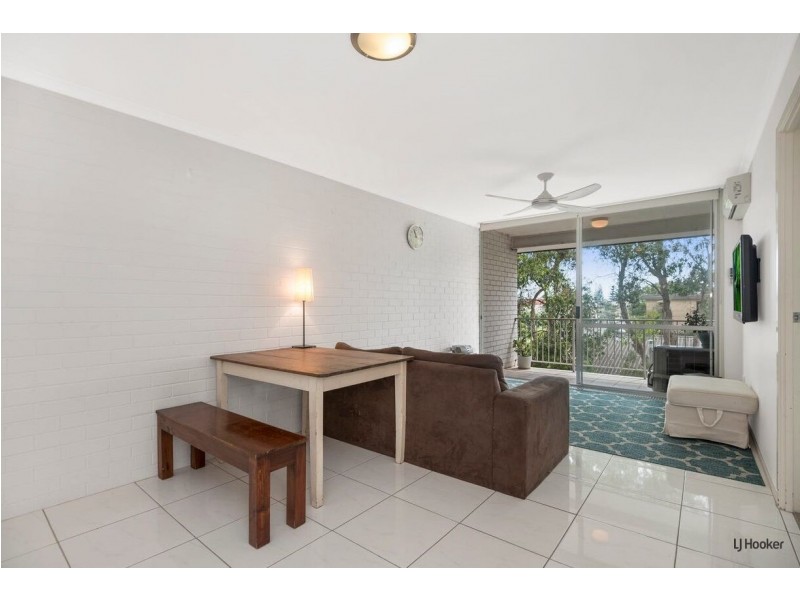 6/28 Miles Street, Coolangatta QLD 4225