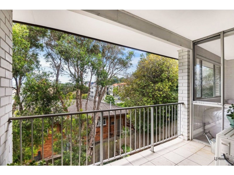 6/28 Miles Street, Coolangatta QLD 4225