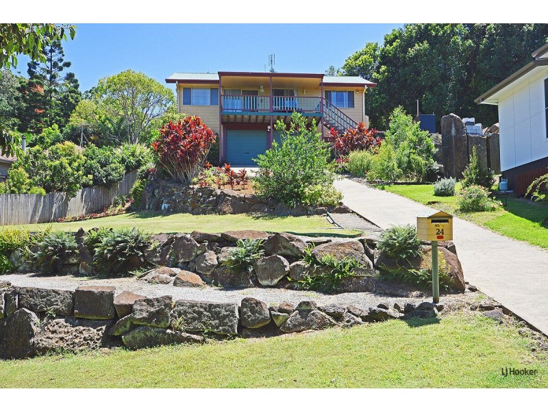 24 Bushland Drive, Banora Point NSW 2486