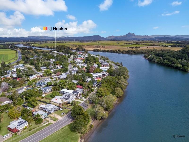 32 Riverside Drive, Tumbulgum NSW 2490