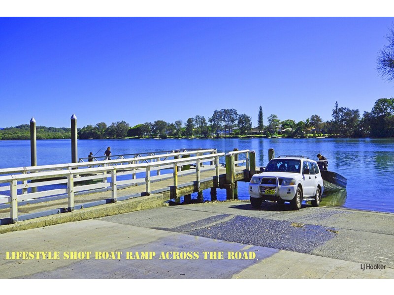 120 Dry Dock Road, Tweed Heads South NSW 2486