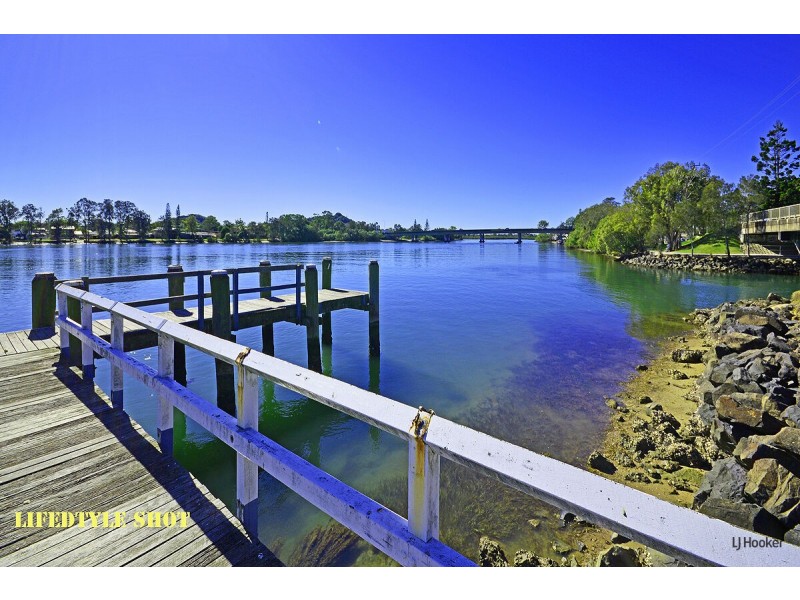 120 Dry Dock Road, Tweed Heads South NSW 2486