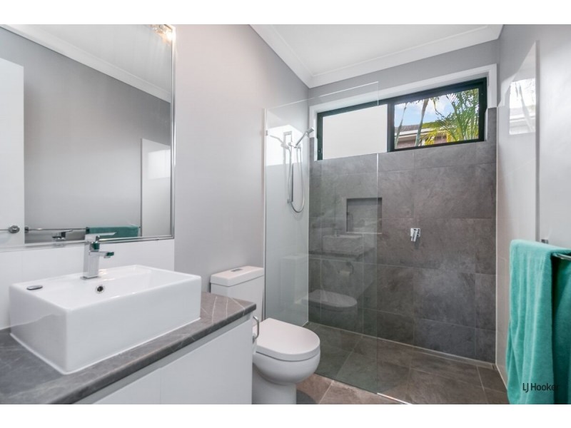 33 Karingal Avenue, Bilambil Heights NSW 2486