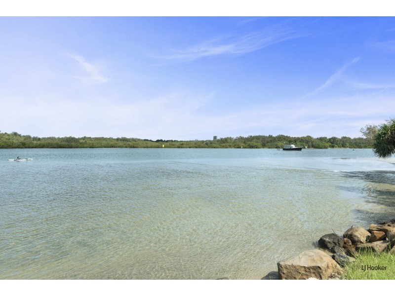 2/60 Keith Compton Drive, Tweed Heads NSW 2485