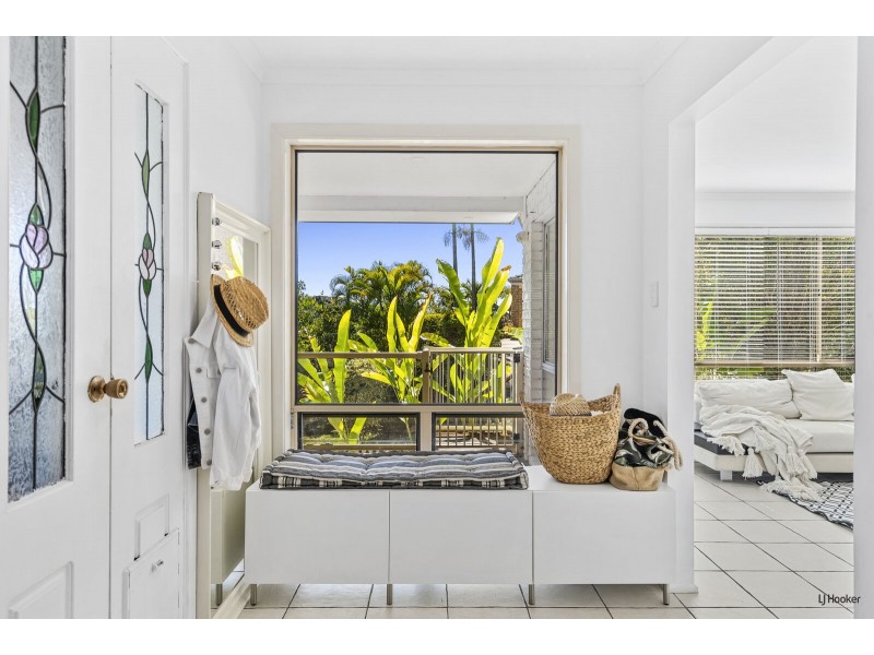 16 Dinjirra Court, Tugun QLD 4224