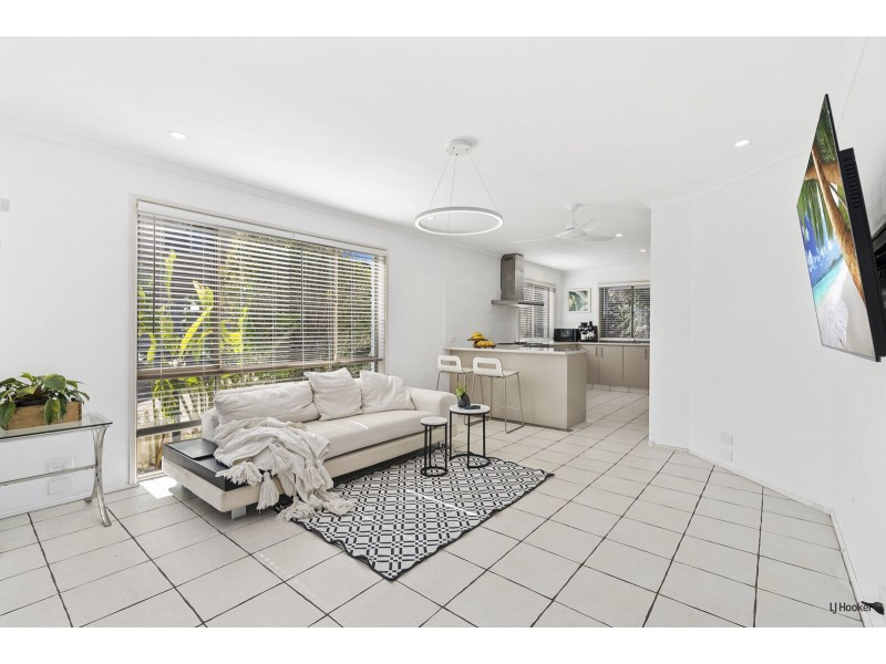 16 Dinjirra Court, Tugun QLD 4224