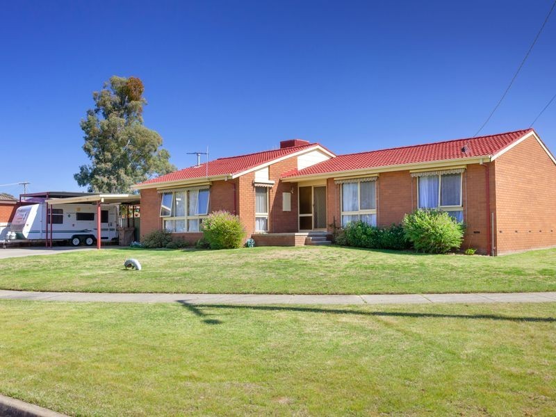 8 Garnet Circuit, Wodonga VIC 3690