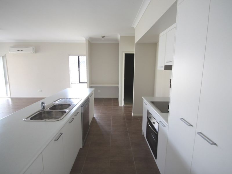 26 Astley Parade, North Lakes QLD 4509