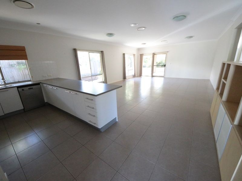 27 Midyim Street, North Lakes QLD 4509