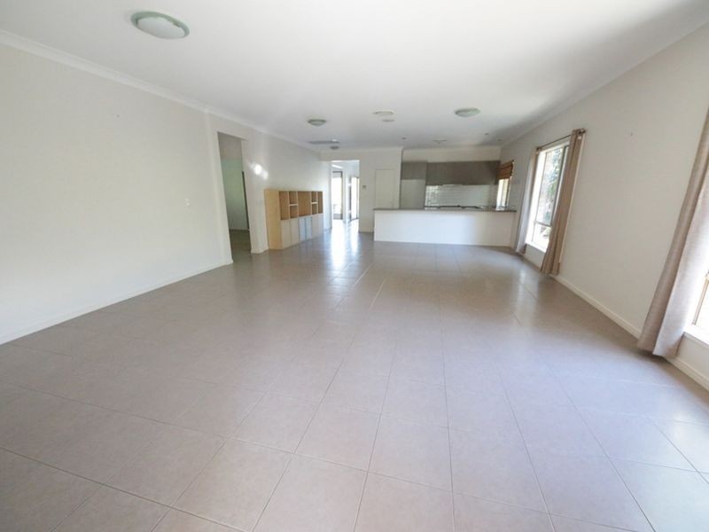 27 Midyim Street, North Lakes QLD 4509