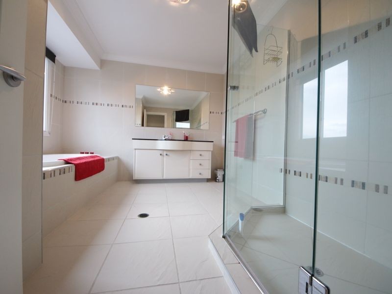 122 Copeland Drive, North Lakes QLD 4509