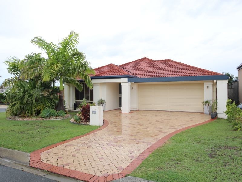15 Dotterel Crescent, North Lakes QLD 4509