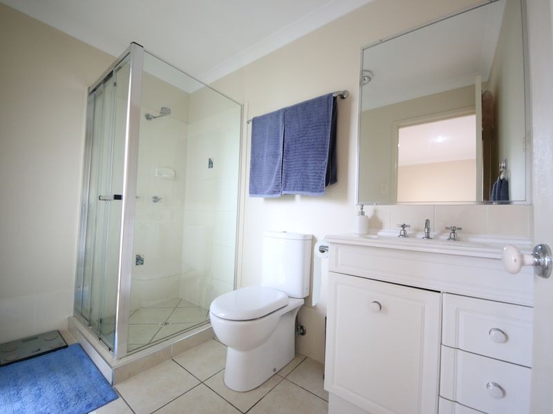 15 Dotterel Crescent, North Lakes QLD 4509