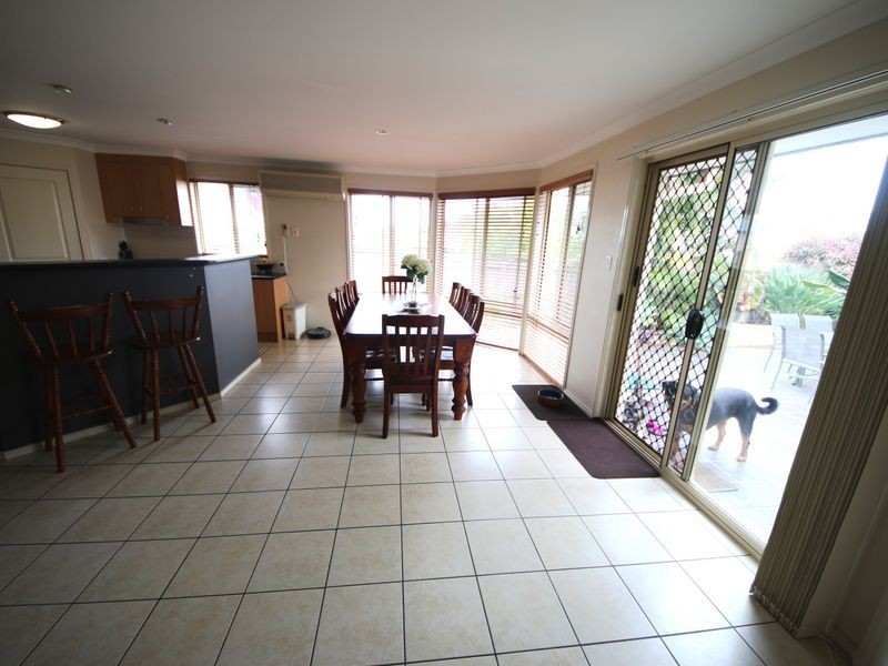 15 Dotterel Crescent, North Lakes QLD 4509