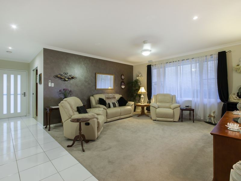 28 Magnetic Terrace, North Lakes QLD 4509