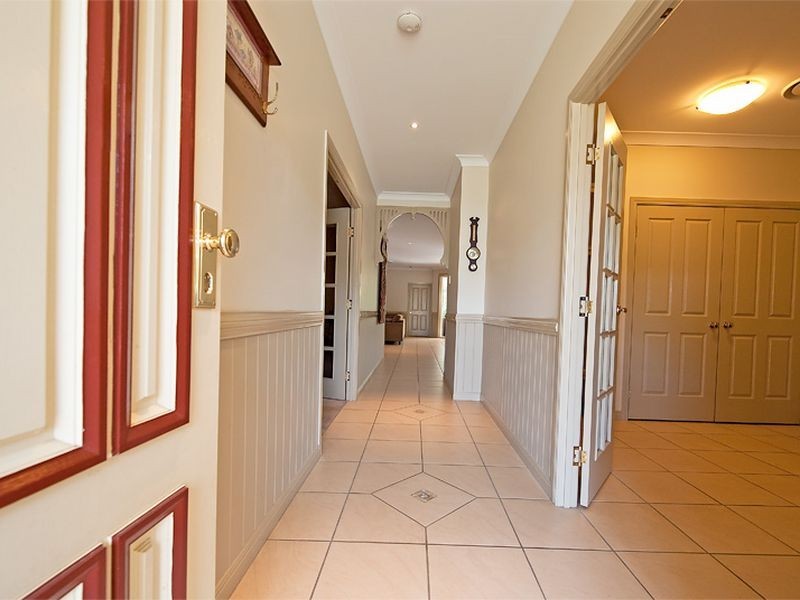 25 Chesterfield Drive, Murrumba Downs QLD 4503