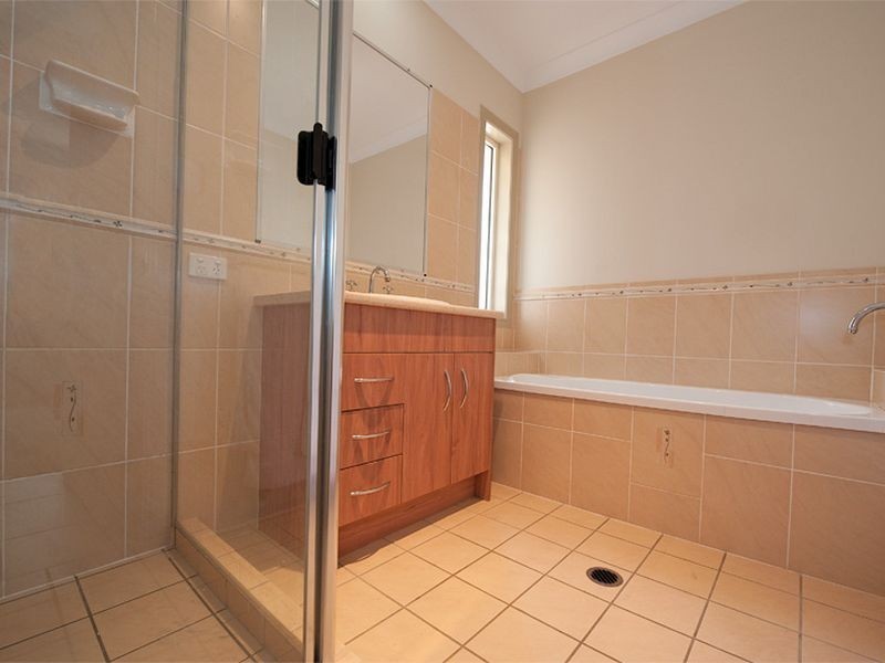 25 Chesterfield Drive, Murrumba Downs QLD 4503