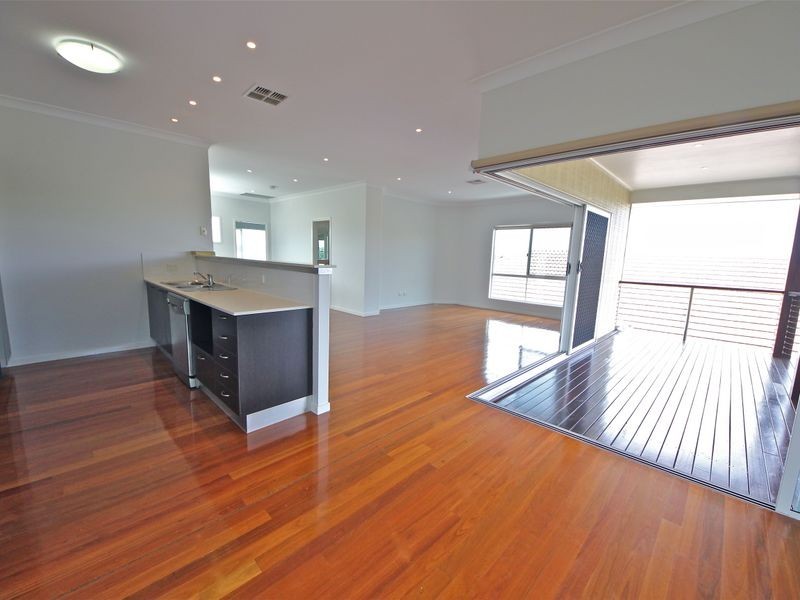 18 Elkington Cct, North Lakes QLD 4509