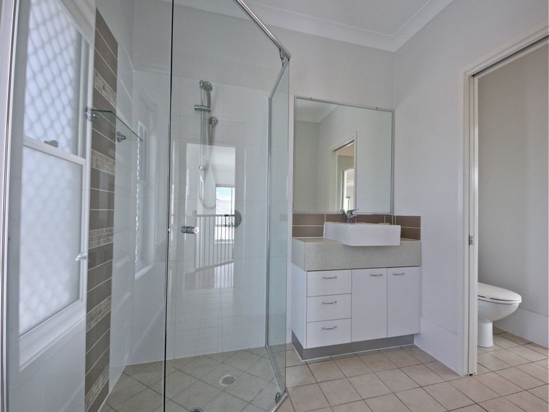 18 Elkington Cct, North Lakes QLD 4509