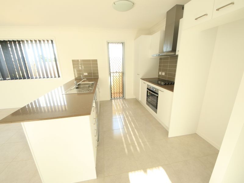 9 Staten Street, North Lakes QLD 4509