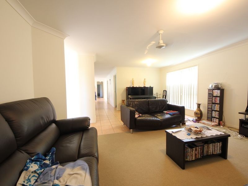 8 Cheviot Street, North Lakes QLD 4509